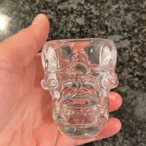 Studio crystal collection 4 skull head shot glasses brand new Halloween
